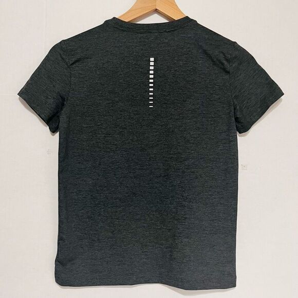 Runway Short Sleeve Top   Boys Size M 8/10 - Picture 2 of 5